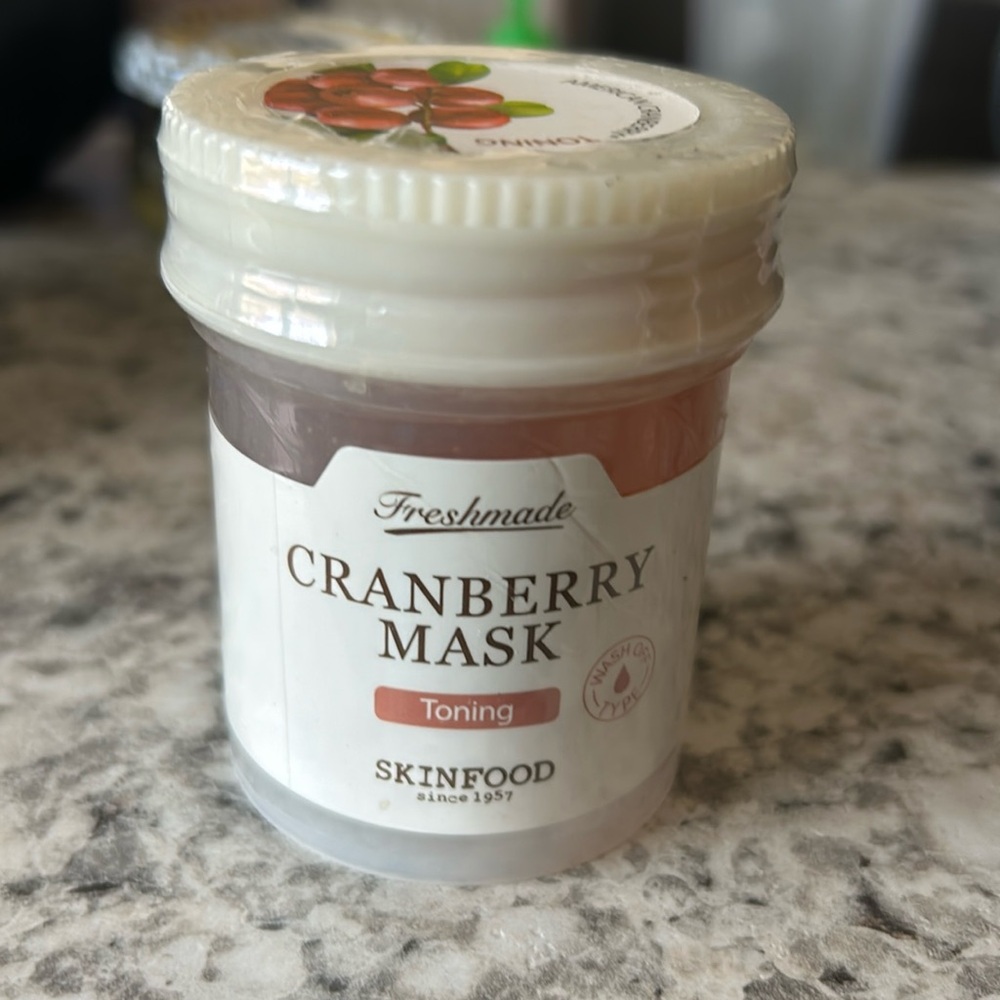 Fresh made cranberry toning mask